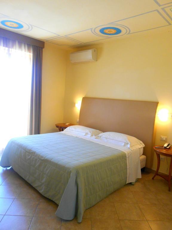 Hotel Saturno Fonte Pura Saturnia Exterior photo