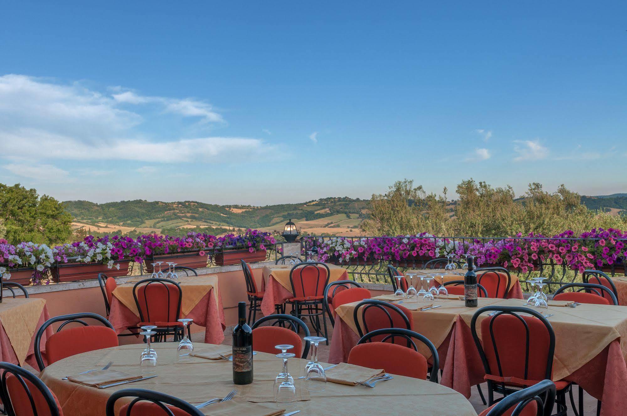 Hotel Saturno Fonte Pura Saturnia Exterior photo